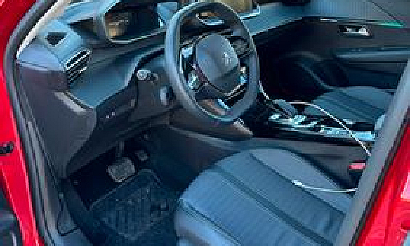 Peugeot E-208 Allure...