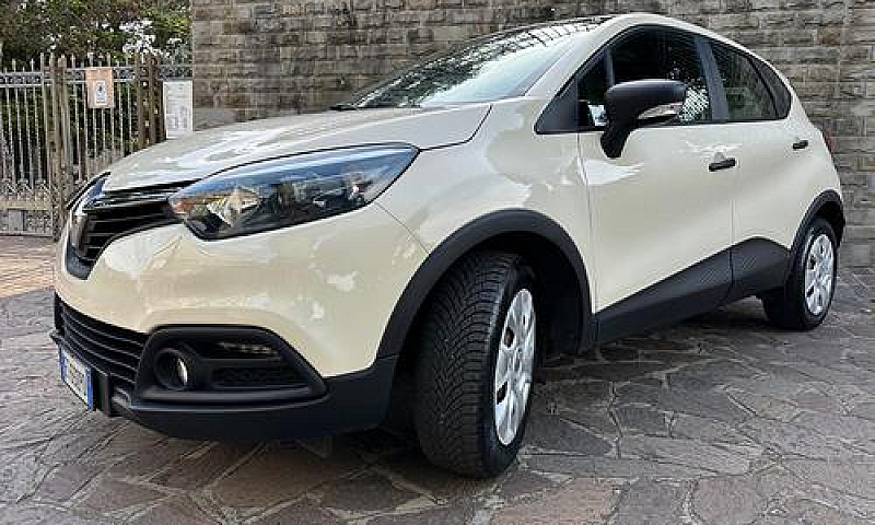 Renault Captur 0.9 T...