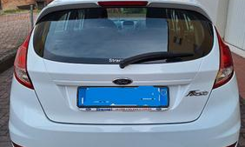 Ford Fiesta 6ª Serie...