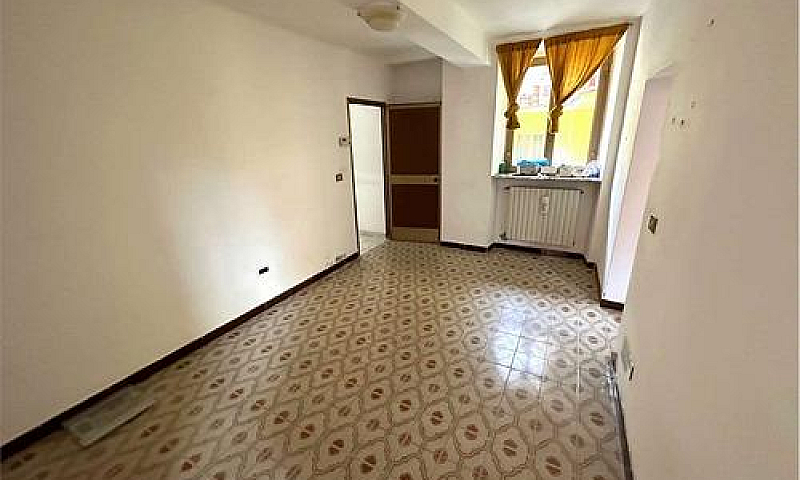 Novi Ligure, Apparta...
