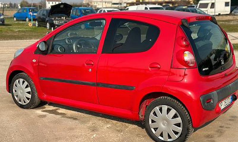 Peugeot 107 1.0 68Cv...