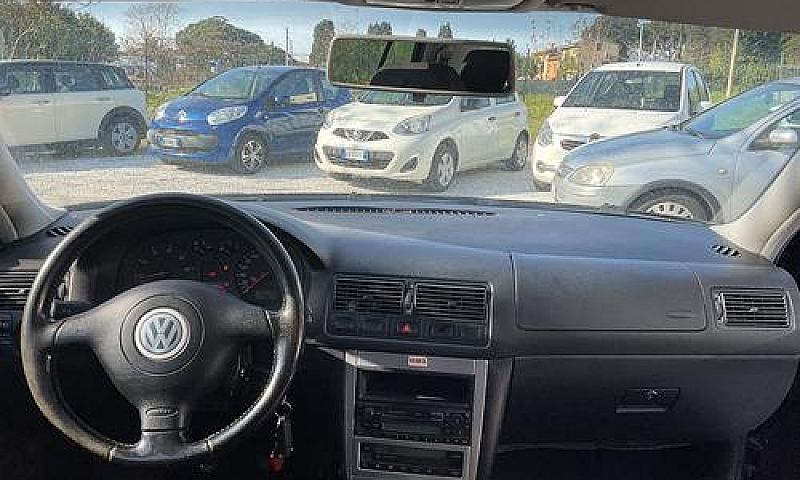 Volkswagen Golf 1.6 ...