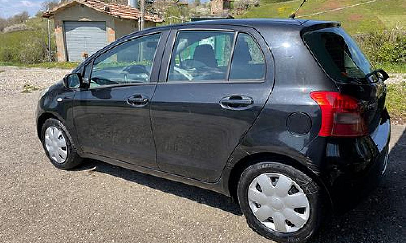 Toyota Yaris 1.3 5 P...