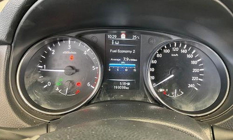 Nissan Qashqai 1.5 D...