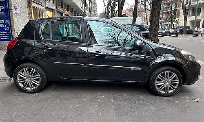 Renault Clio 1.2 16V...
