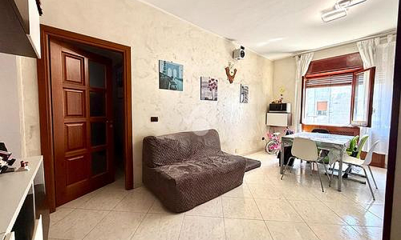 3 Locali A Napoli...