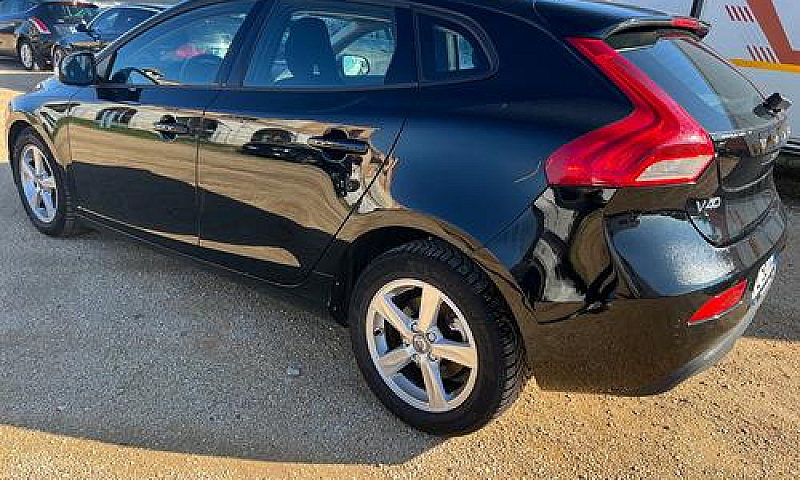 Volvo V40 D2 1.6 Mom...