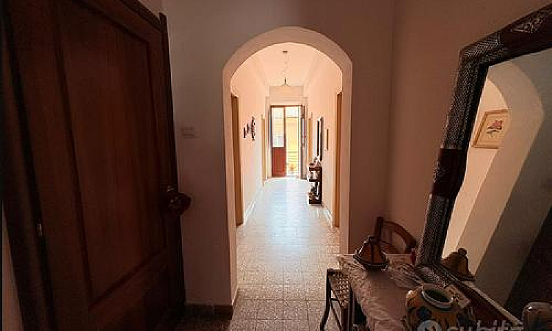 Casa Indipendente Su...