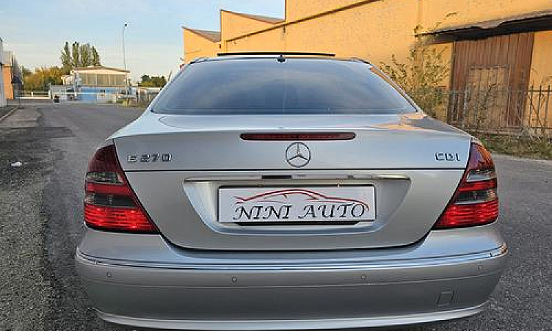Mercedes-Benz E 270 ...