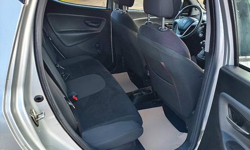 Lancia Ypsilon 1.2 G...