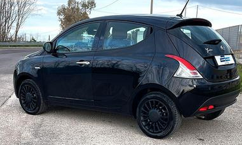 Lancia Ypsilon 1.0 F...