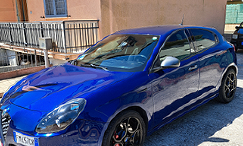 Alfa Romeo Giulietta...