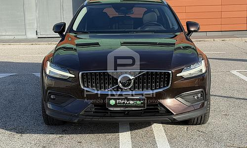 Volvo V60 Cross Coun...