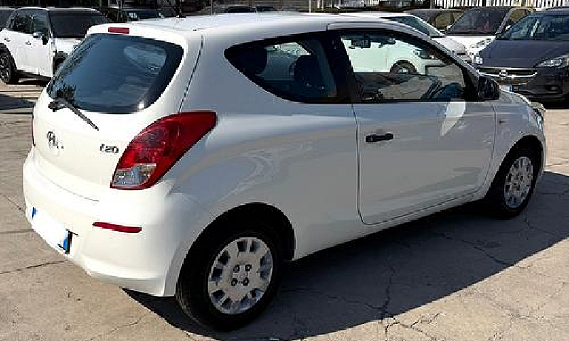 Hyundai I20 1.2 Benz...