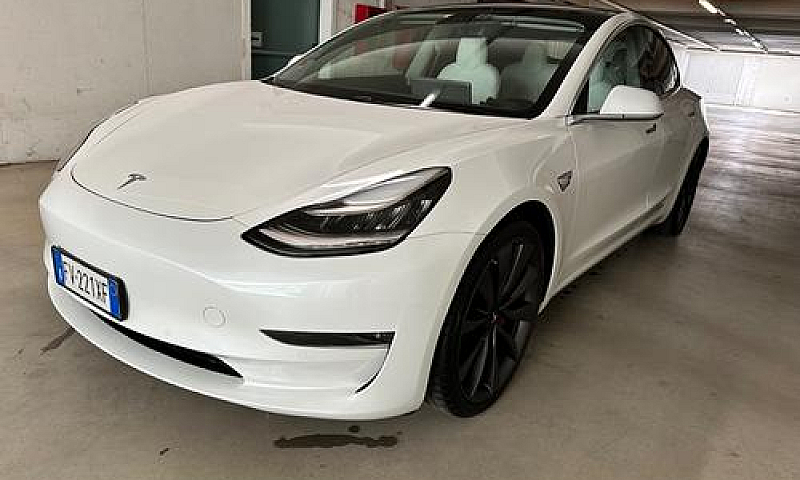 Tesla Model 3 Perfor...