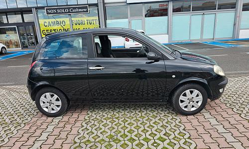 Lancia Ypsilon 1.2 A...