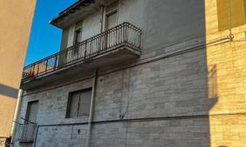 Casa Indipendente...