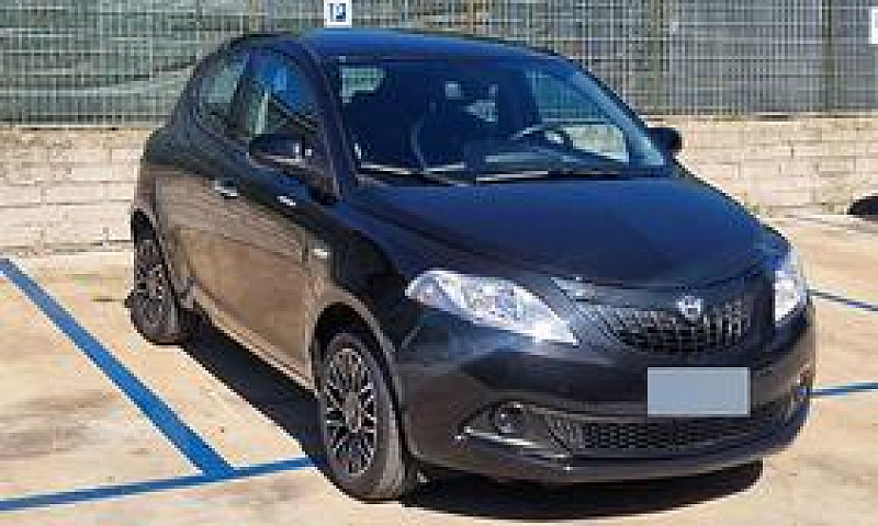 Lancia Ypsilon...
