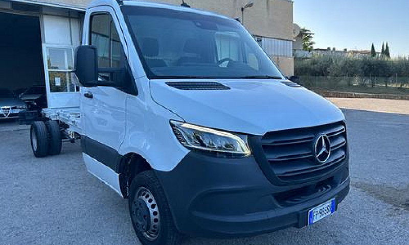 Mercedes-Benz Sprint...