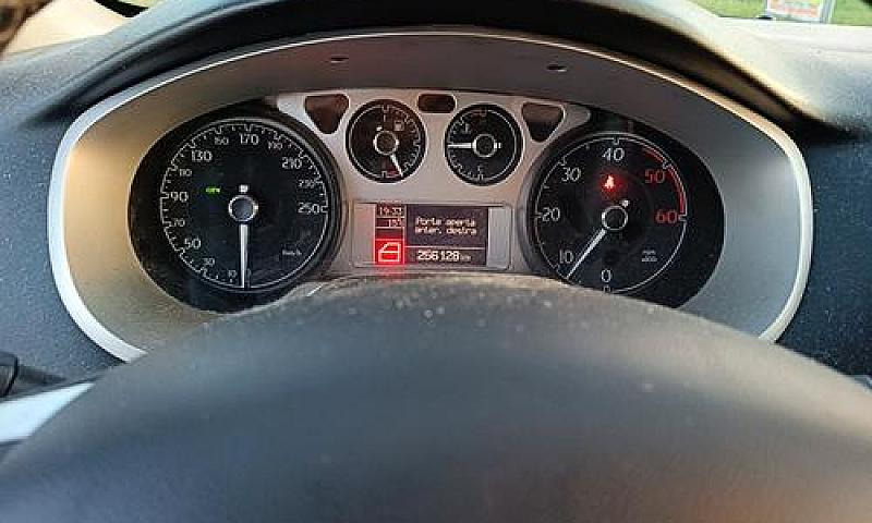 Lancia Delta (2008-2...