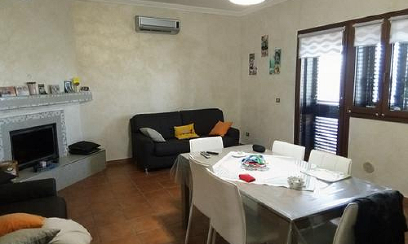 Appartamento Con Ing...
