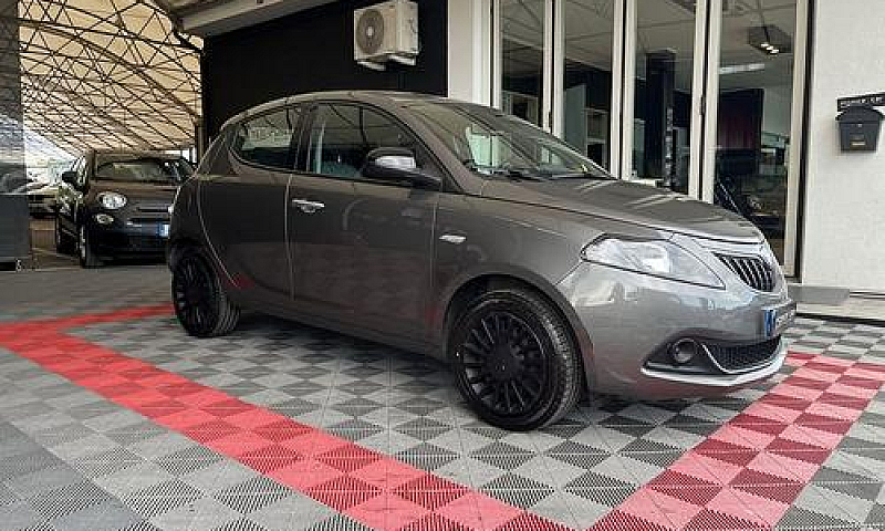 Lancia Ypsilon 1.0 F...