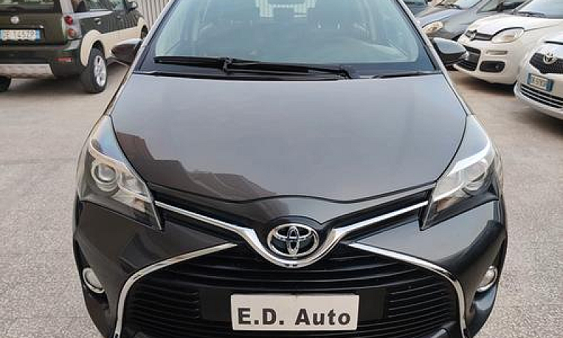 Toyota Yaris 1.0 5 P...