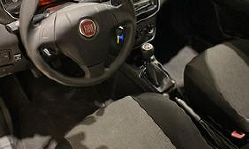 Fiat Punto 1.4 S&S 8...
