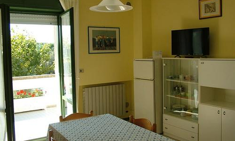 Fronte Mare In Resid...
