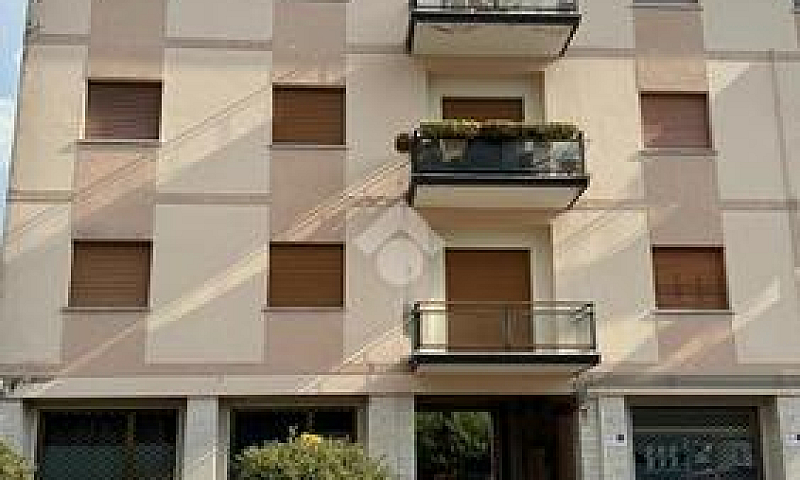 6 Locali A Caprino V...