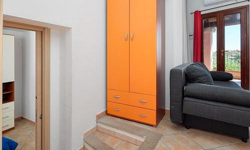 Trilocale Vicino All...