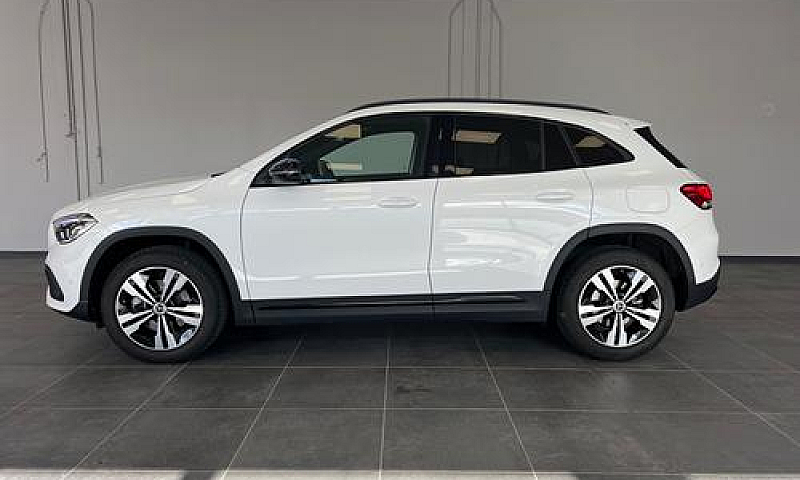 Mercedes-Benz Gla 20...