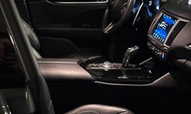 Maserati Levante Awd...