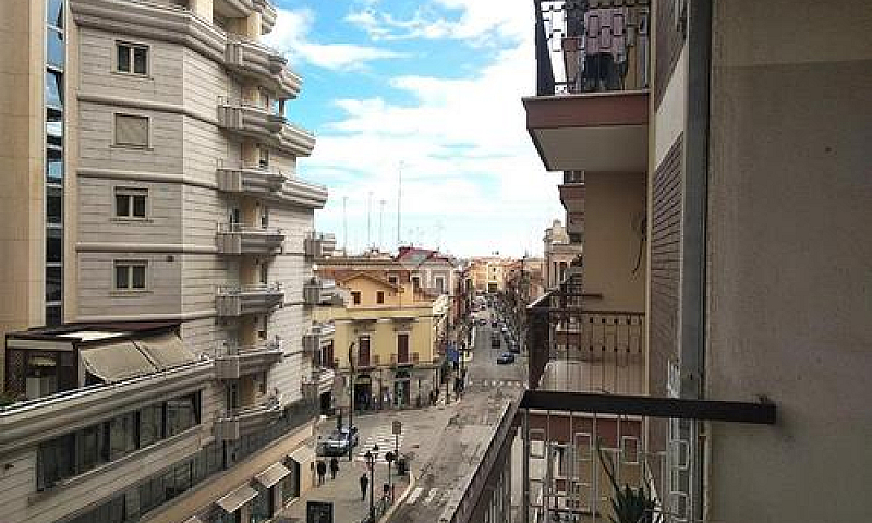 4 Locali A Barletta...