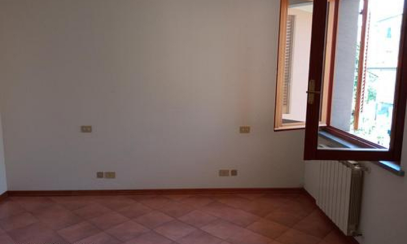 Appartamento A Massa...