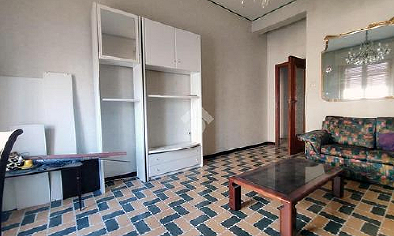 4 Locali A Foggia...