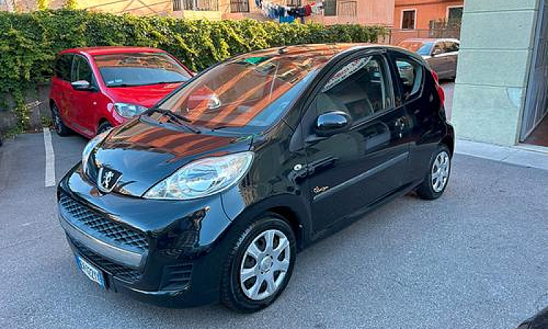 Peugeot 107 1.0 68Cv...