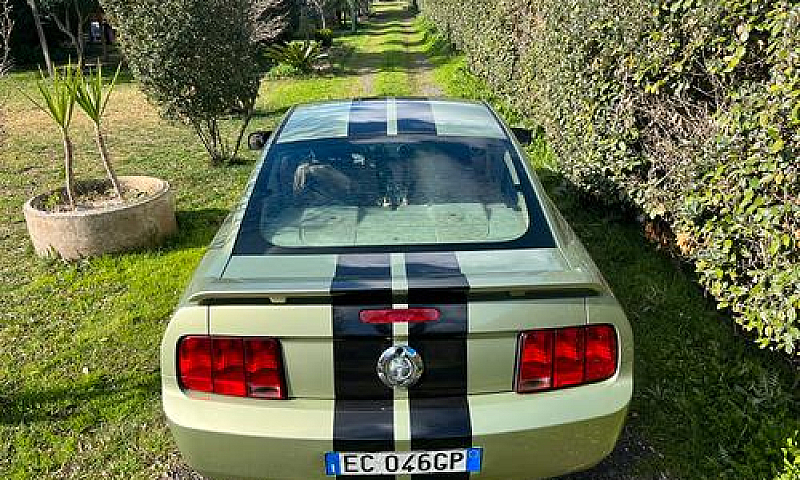 Mustang 4.0 V6 205Cv...