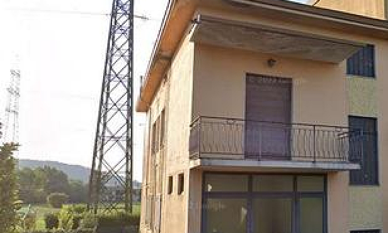 Appartamento A Gorla...
