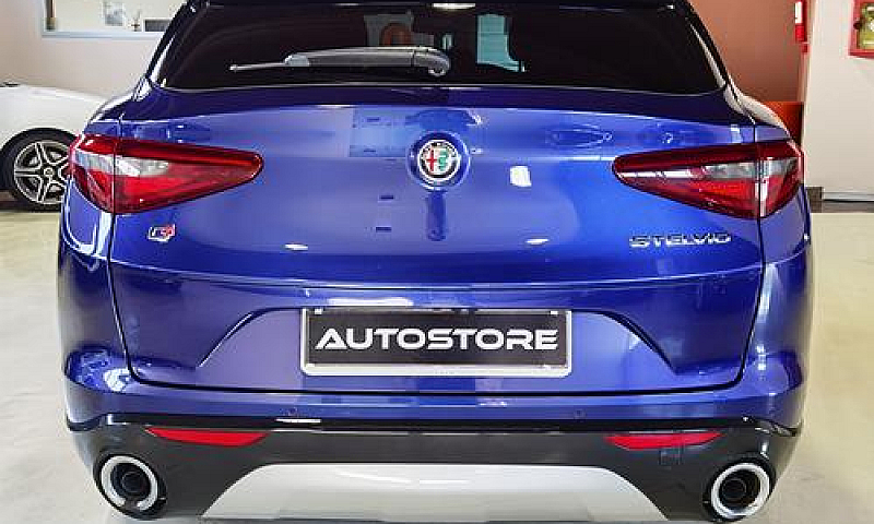 Alfa Romeo Stelvio 2...