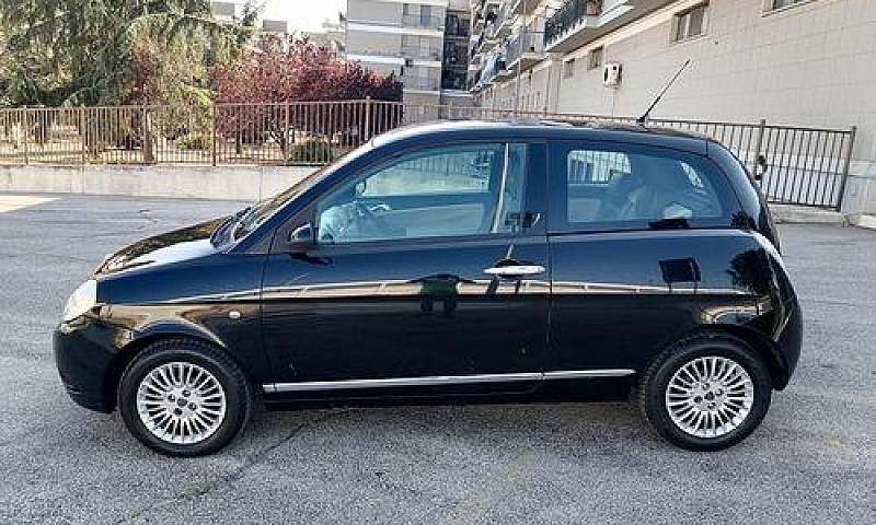 Lancia Ypsilon 1.2 B...