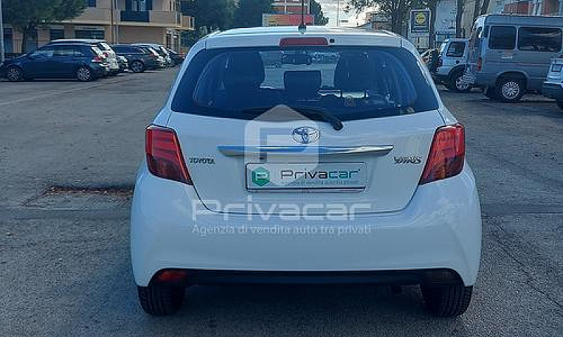 Toyota Yaris 1.4 D-4...