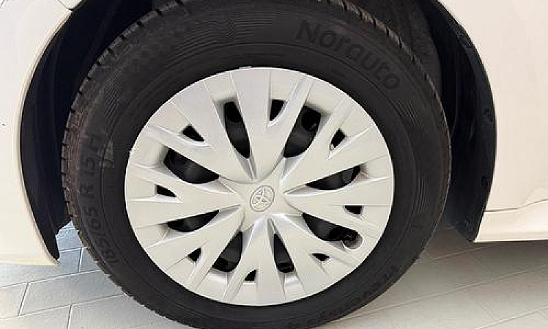 Toyota Yaris 1.5 Hyb...