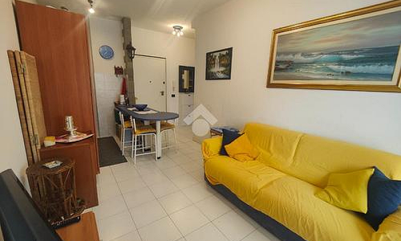 2 Locali A Albissola...