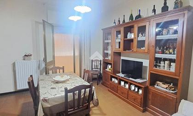 3 Locali A Barletta...
