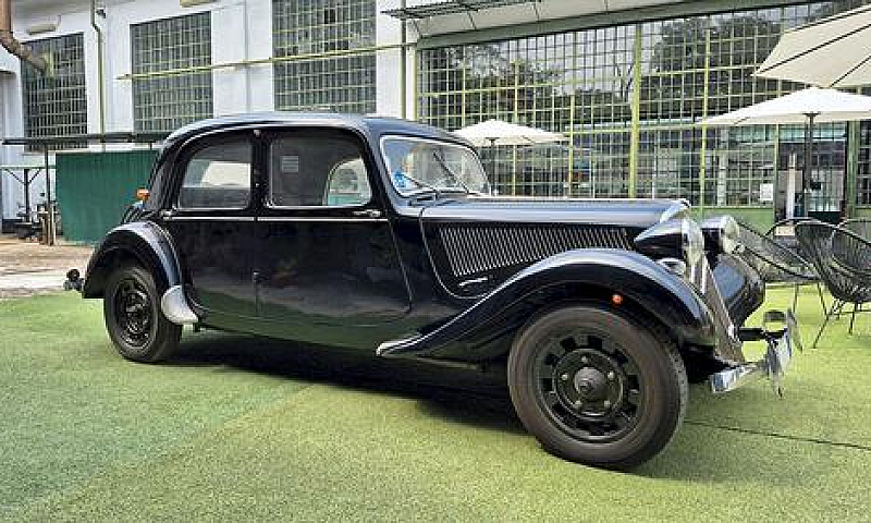 Citroen Traction Ava...