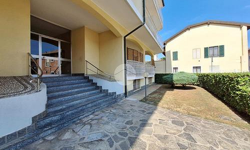 3 Locali A Marcallo ...