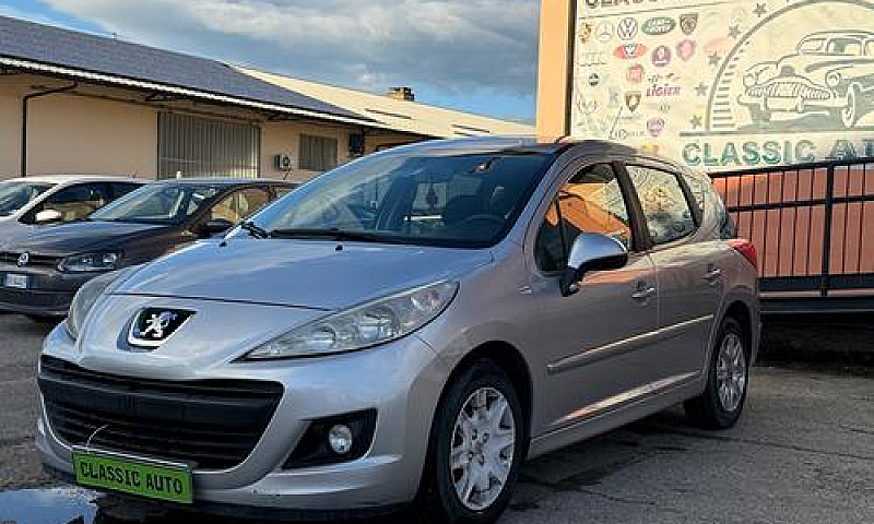 Peugeot 207 1.4Gpl 7...
