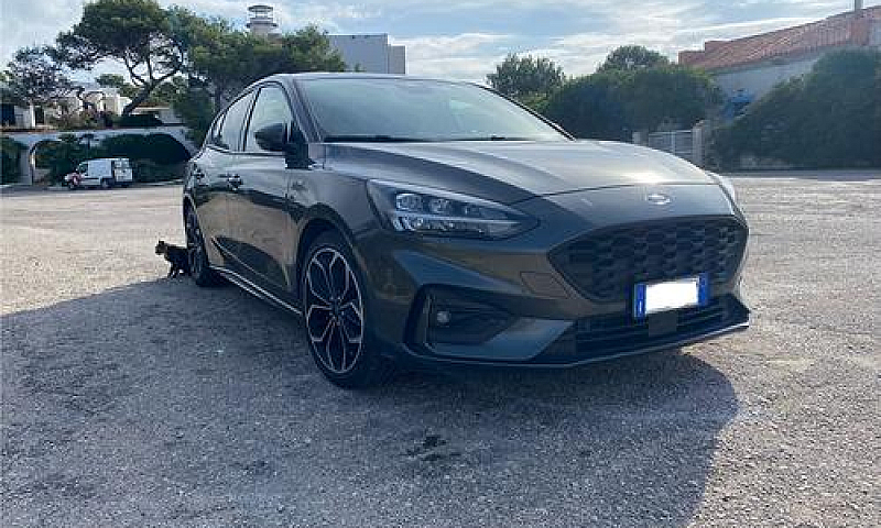 Ford Focus St Line 1...