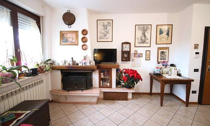 Appartamento Pari Al...